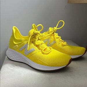 New Balance Yellow and White Running Shoes Roav Blinged N